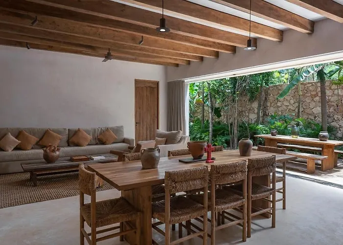 3br In Gated Community With Private Rooftop Plunge Pool, Grill & Shared Pool Holiday home *